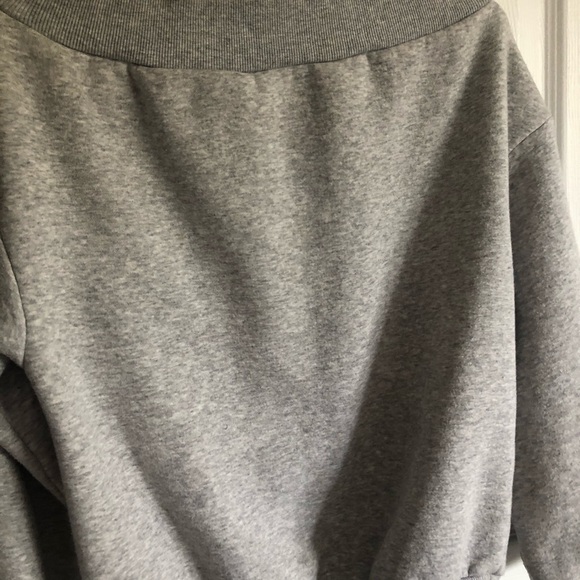 Off the shoulder cropped sweater - Picture 3 of 3